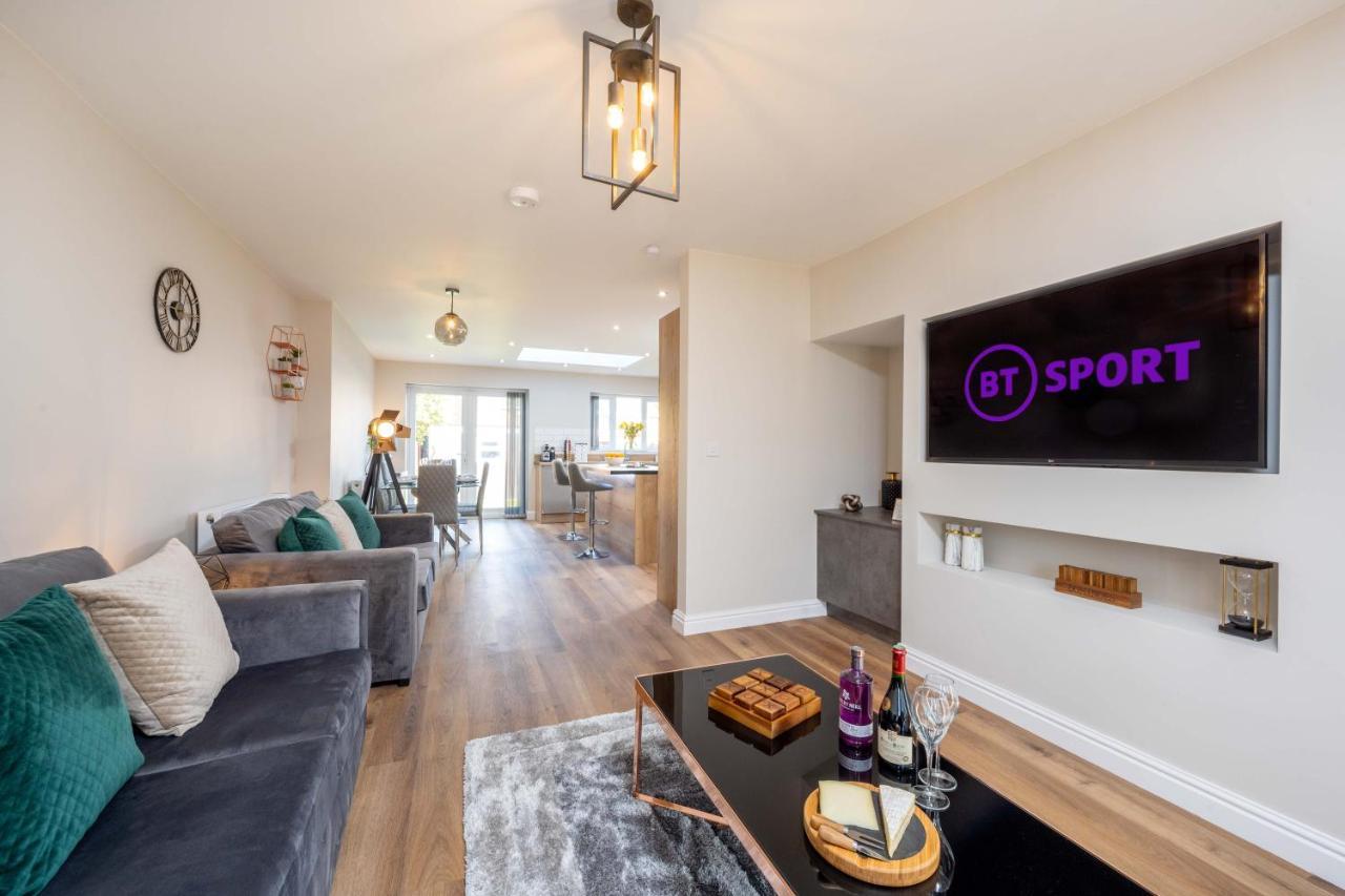 The Oaklands - Luxury Spacious 6-Bed, Near Solihull, Birmingham City, Jlr, Nec, Airport, Resorts World, Hs2 Dış mekan fotoğraf