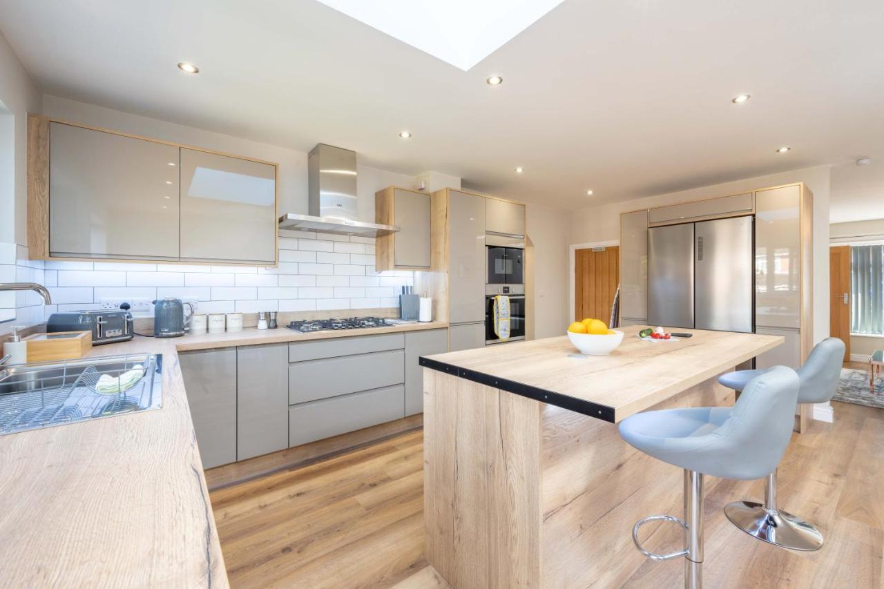 The Oaklands - Luxury Spacious 6-Bed, Near Solihull, Birmingham City, Jlr, Nec, Airport, Resorts World, Hs2 Dış mekan fotoğraf