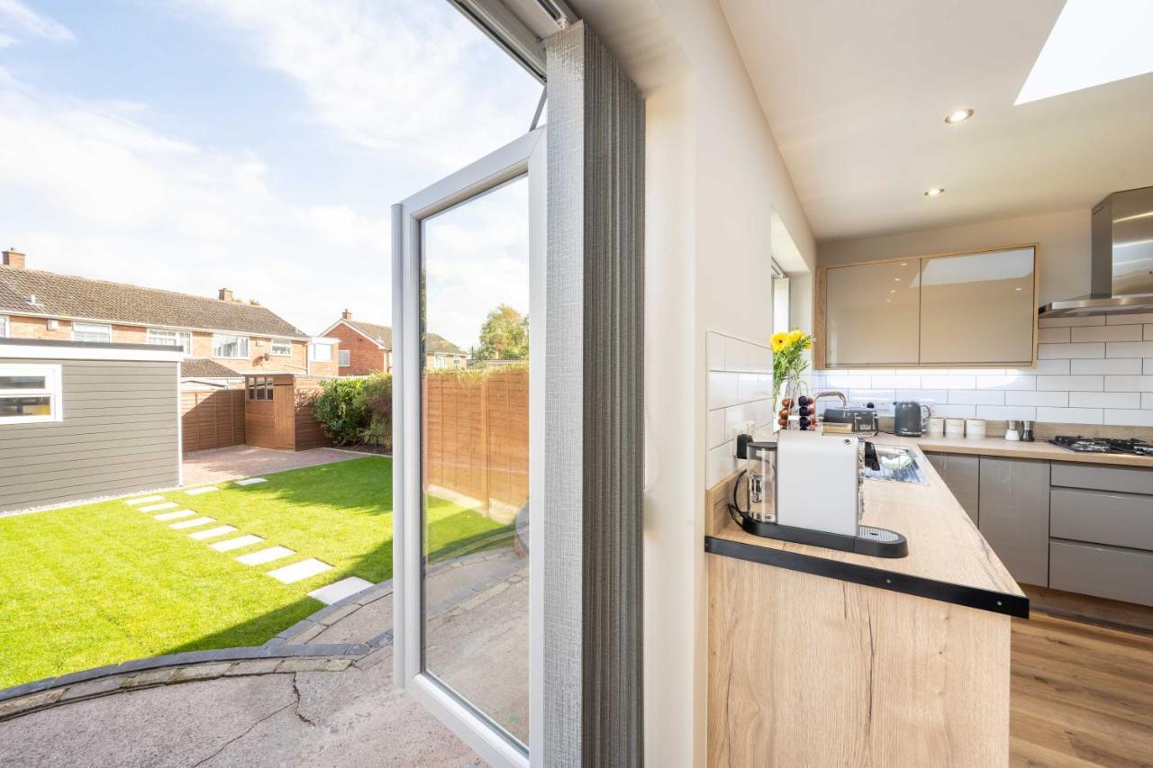 The Oaklands - Luxury Spacious 6-Bed, Near Solihull, Birmingham City, Jlr, Nec, Airport, Resorts World, Hs2 Dış mekan fotoğraf