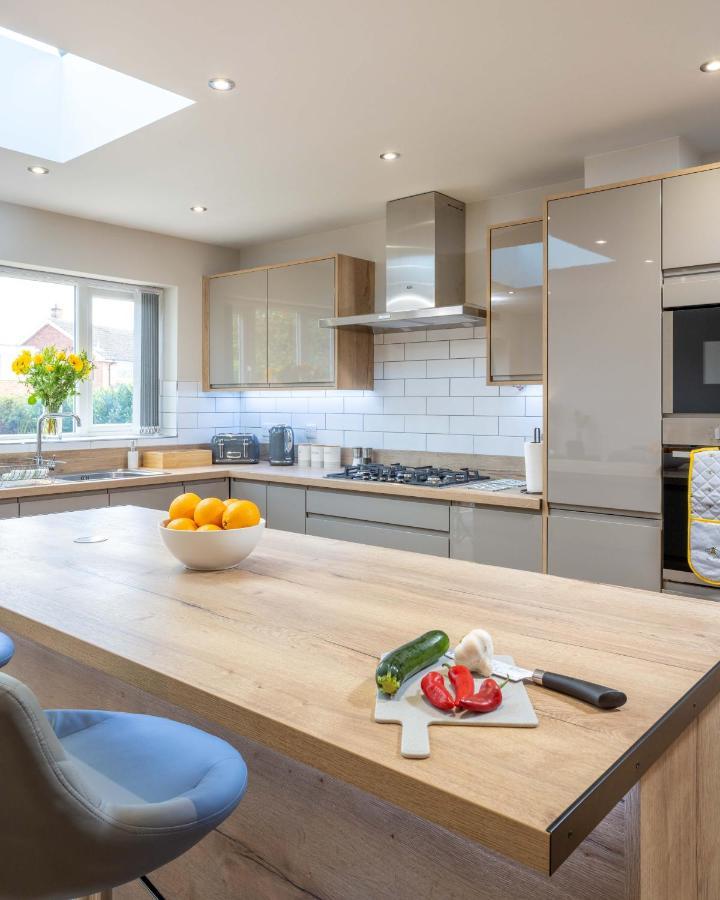 The Oaklands - Luxury Spacious 6-Bed, Near Solihull, Birmingham City, Jlr, Nec, Airport, Resorts World, Hs2 Dış mekan fotoğraf
