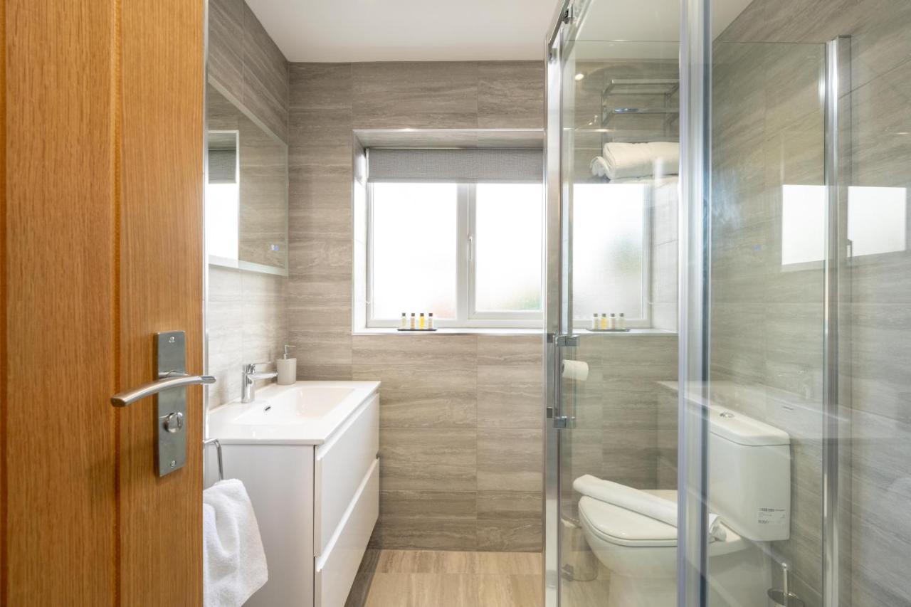 The Oaklands - Luxury Spacious 6-Bed, Near Solihull, Birmingham City, Jlr, Nec, Airport, Resorts World, Hs2 Dış mekan fotoğraf