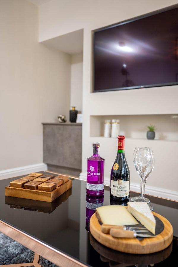 The Oaklands - Luxury Spacious 6-Bed, Near Solihull, Birmingham City, Jlr, Nec, Airport, Resorts World, Hs2 Dış mekan fotoğraf