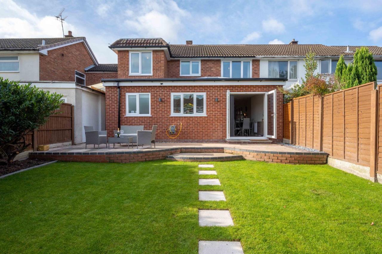 The Oaklands - Luxury Spacious 6-Bed, Near Solihull, Birmingham City, Jlr, Nec, Airport, Resorts World, Hs2 Dış mekan fotoğraf